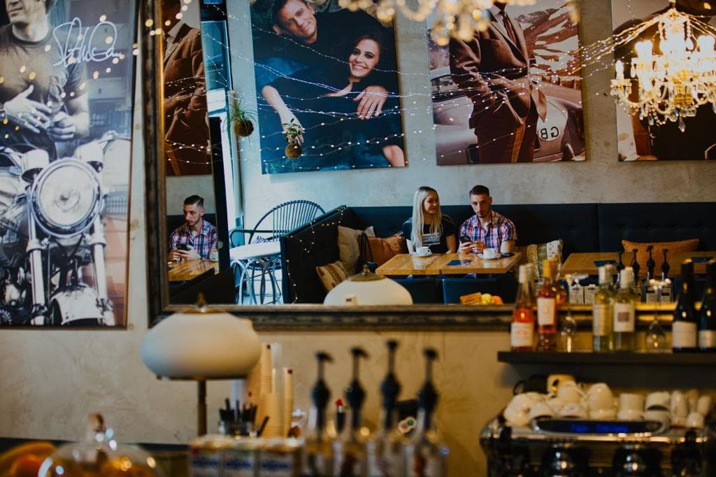 Bond Cafe
